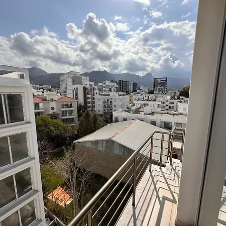 شقة Kyrenia Center Penthouse كيرينيا